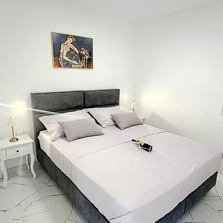 Simun Apartmán *